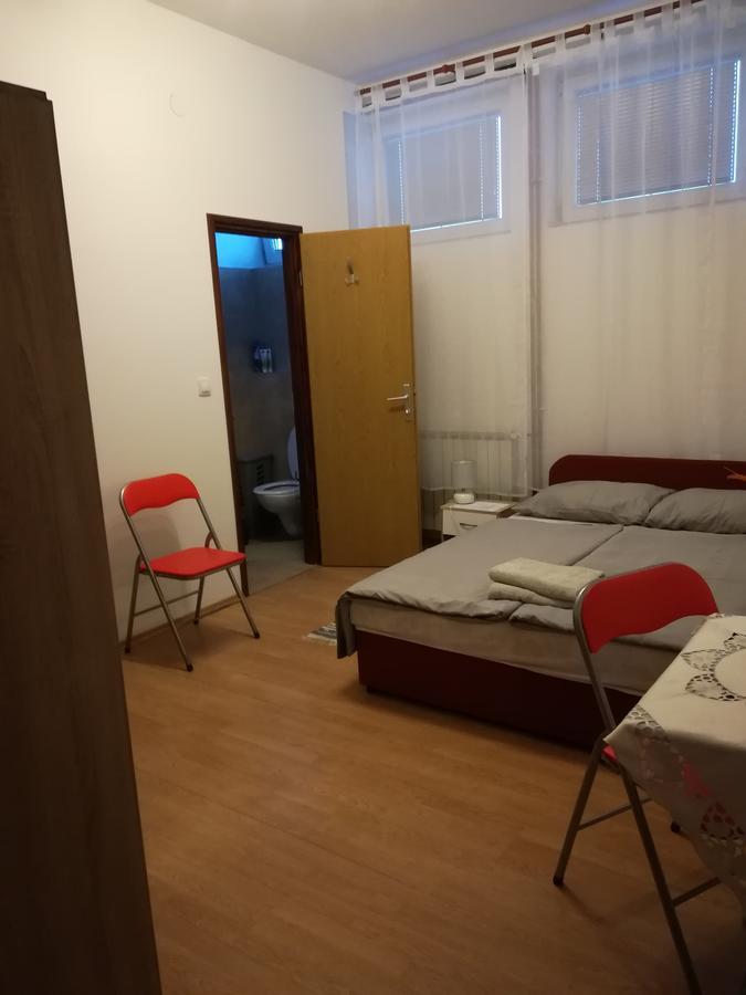 Hostel Poslon كرابينا المظهر الخارجي الصورة